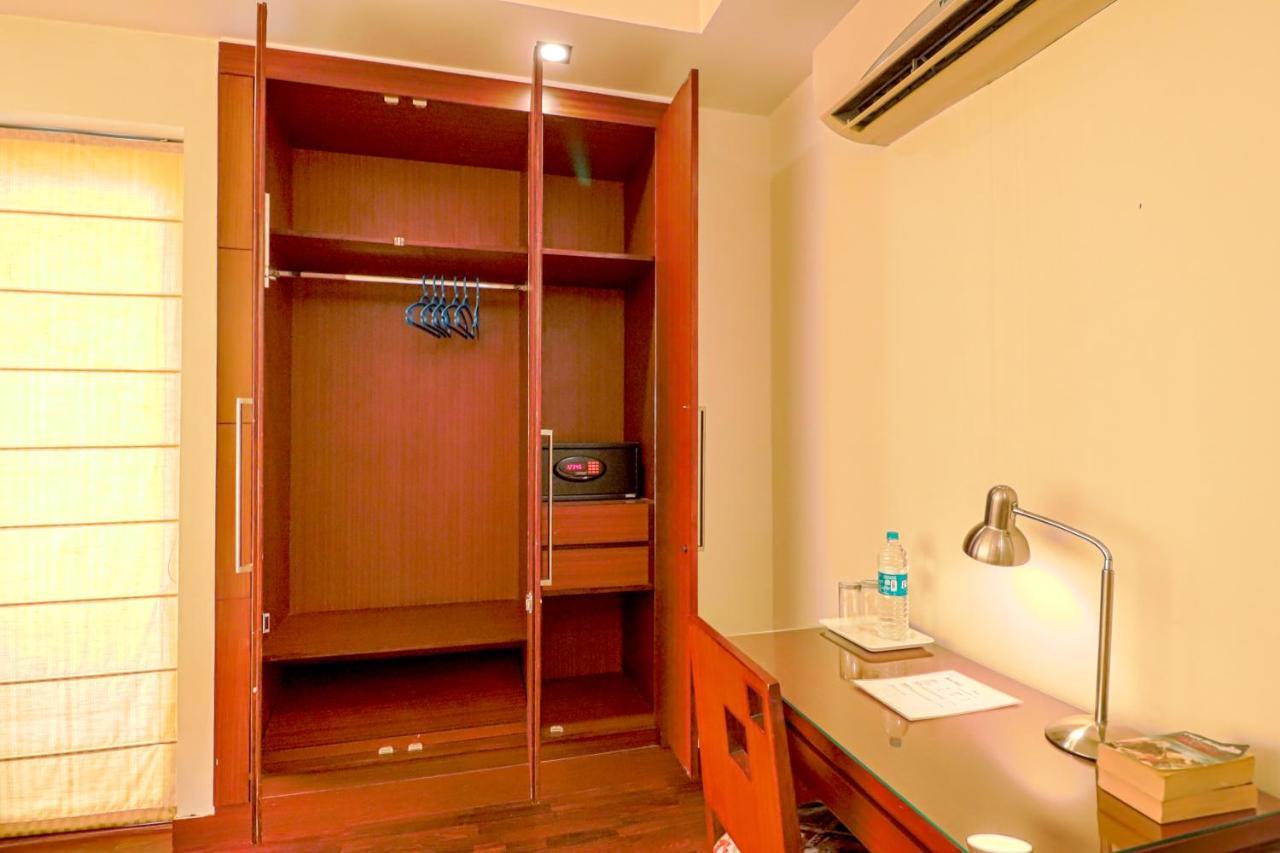 Ahuja Residency Noida Lägenhet Exteriör bild