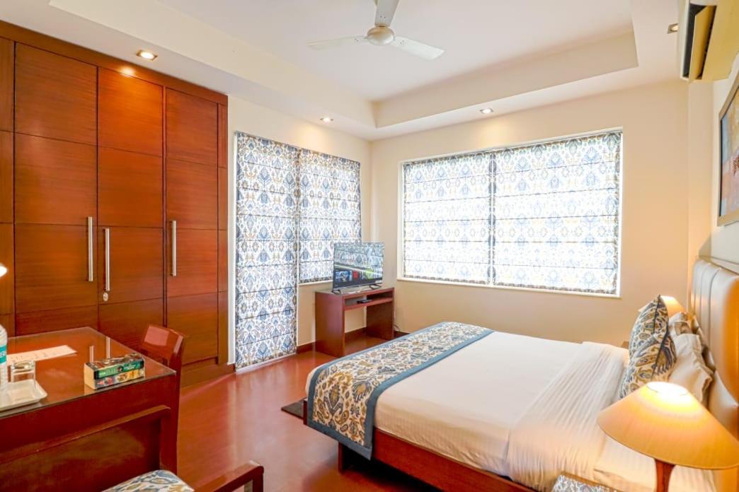 Ahuja Residency Noida Lägenhet Exteriör bild