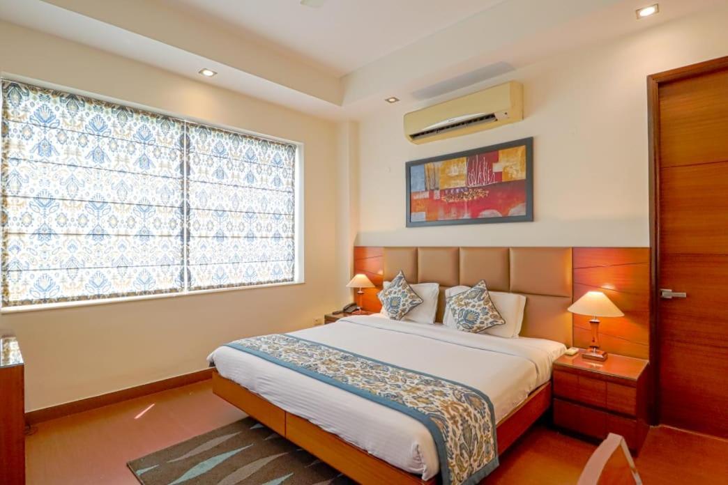 Ahuja Residency Noida Lägenhet Exteriör bild