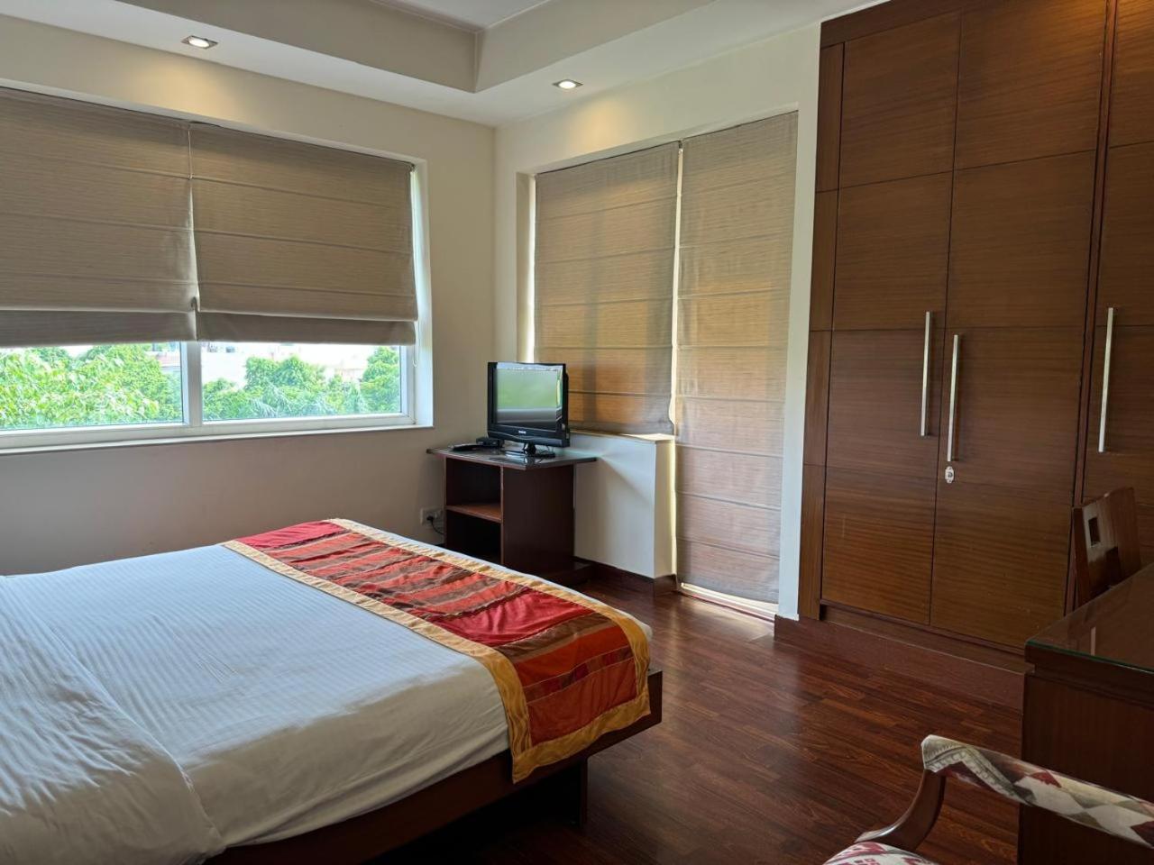 Ahuja Residency Noida Lägenhet Exteriör bild