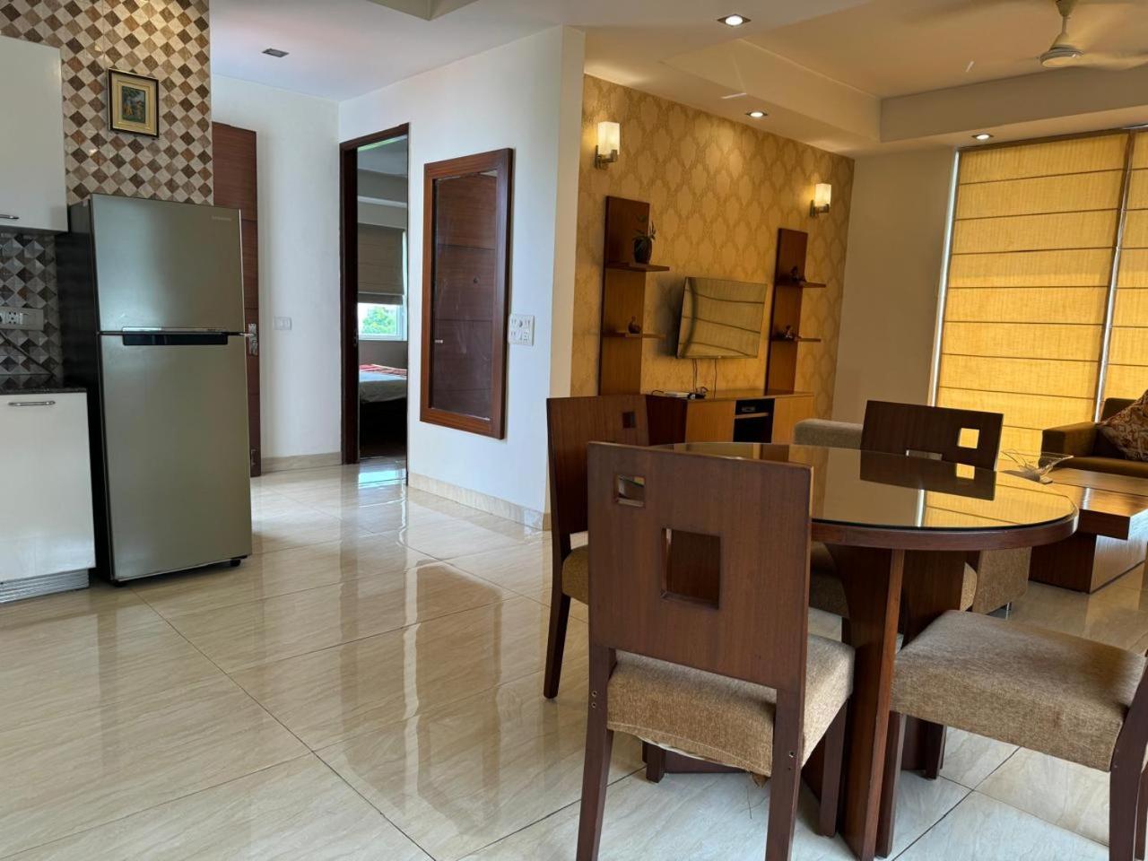 Ahuja Residency Noida Lägenhet Exteriör bild